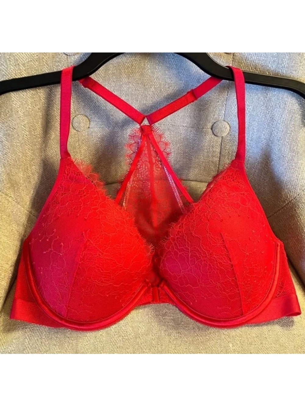 Victoria’s Secret Very Sexy Red Lace Plunge Bra 34D NWT Push Up Underwire NEW
